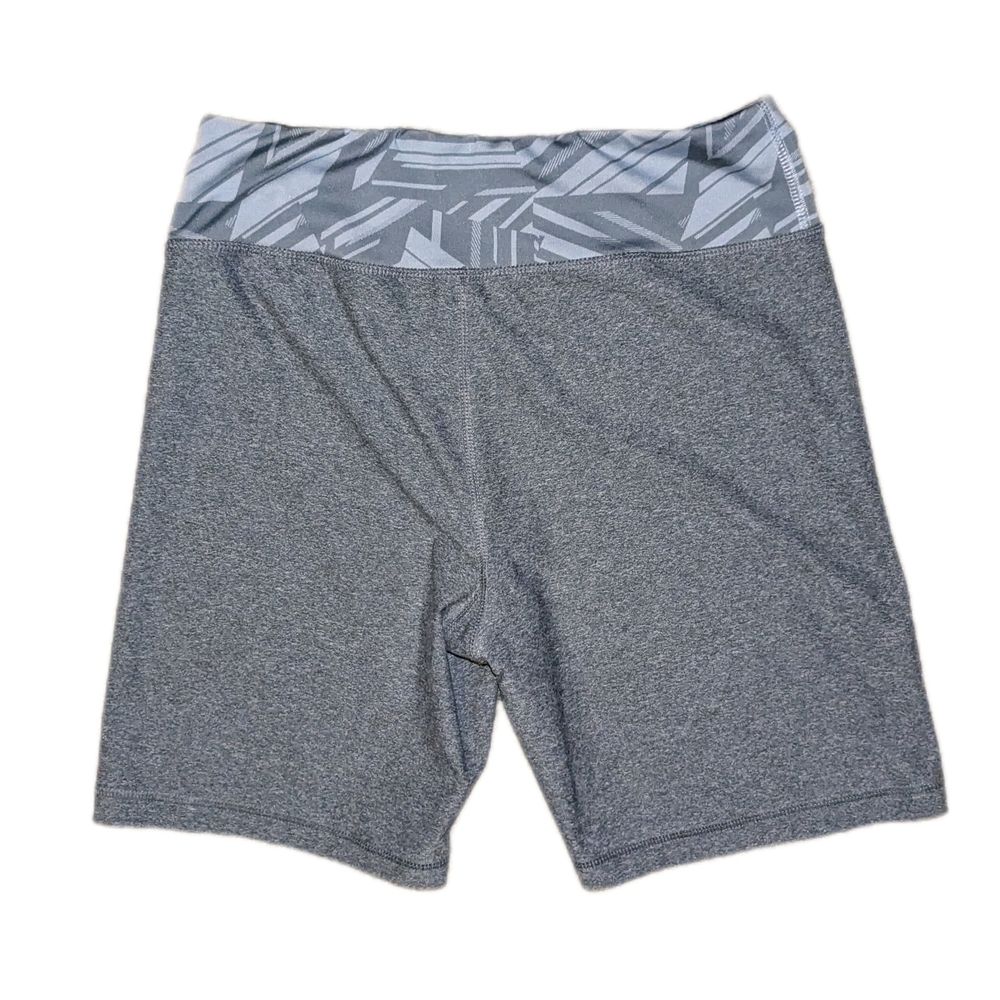 Gray Athletic Shorts With Patterned Waistband - image 3